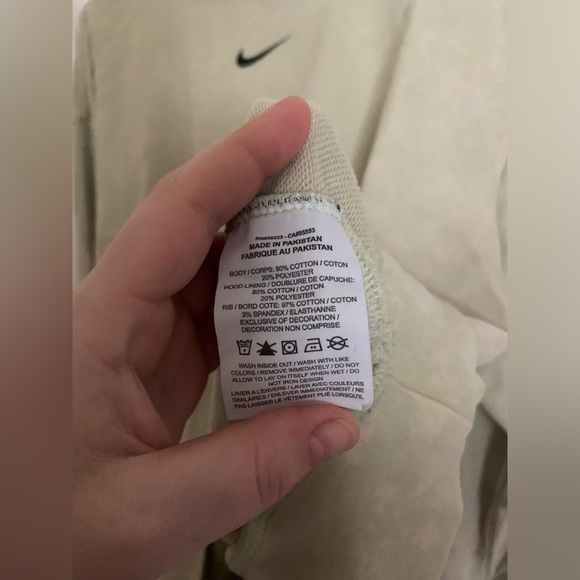 Nike Women’s Light Green Hoodie - Size Medium - Picture 6 of 7